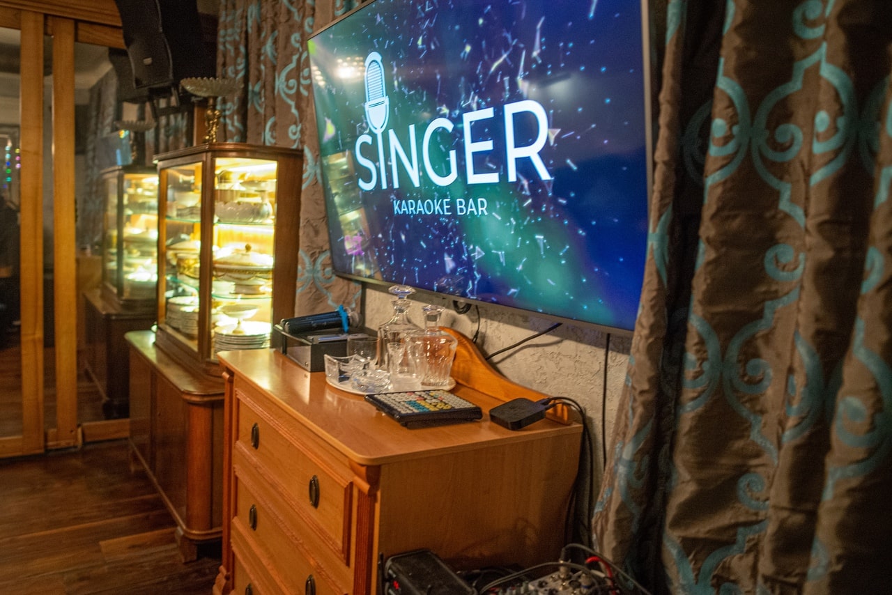 SINGER